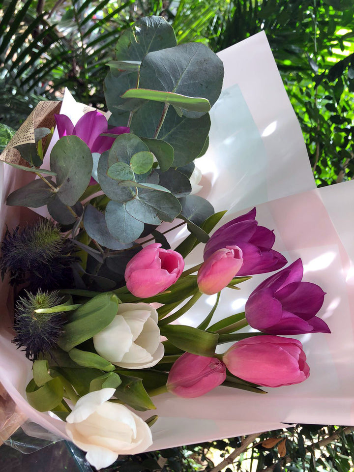 10-Tulips-Bouquet-Mellow-Chime-DodoMarket-delivery-Mauritius