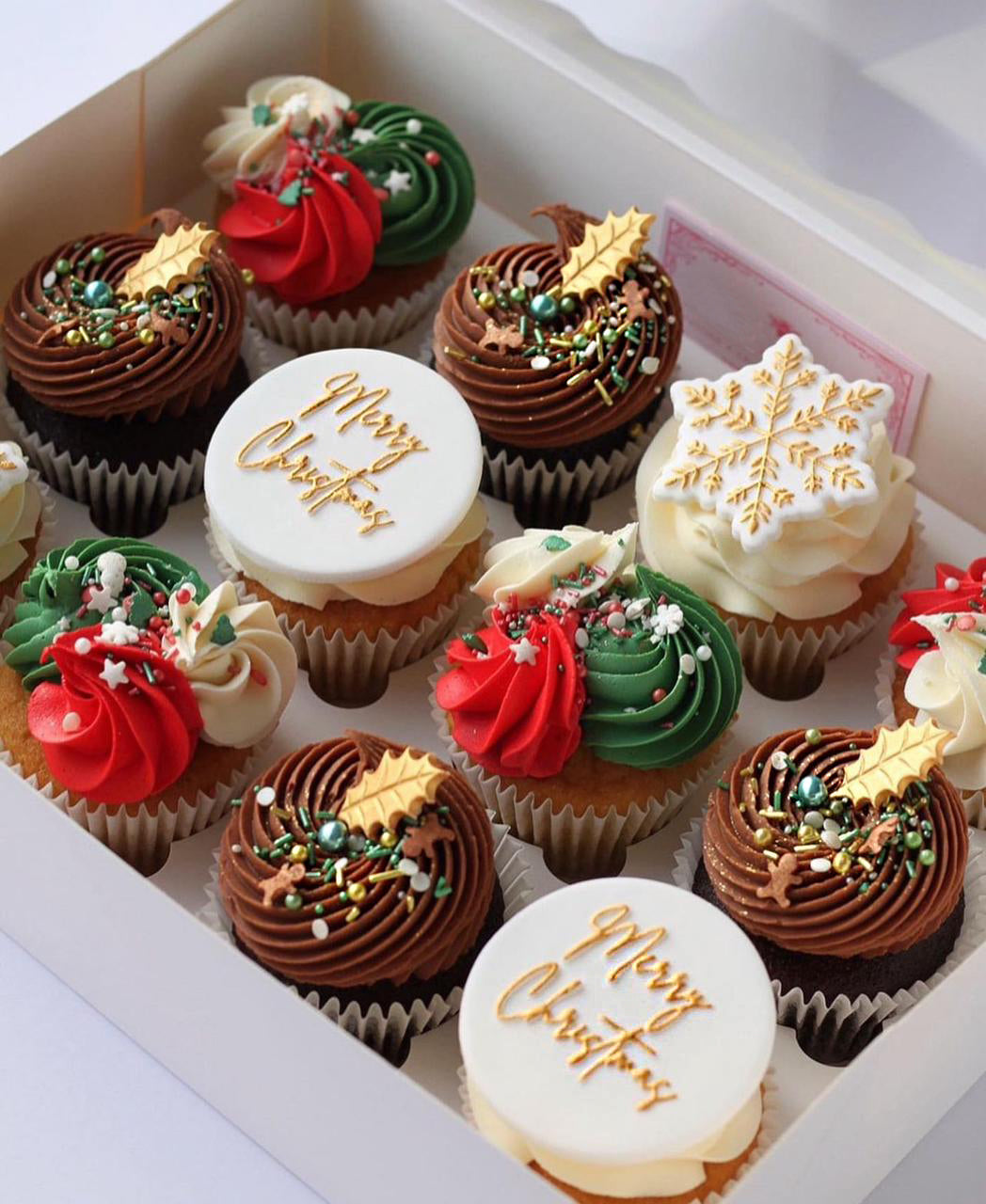 Christmas-Cupcakes-in-gift-box-DodoMarket-delivery-Mauritius