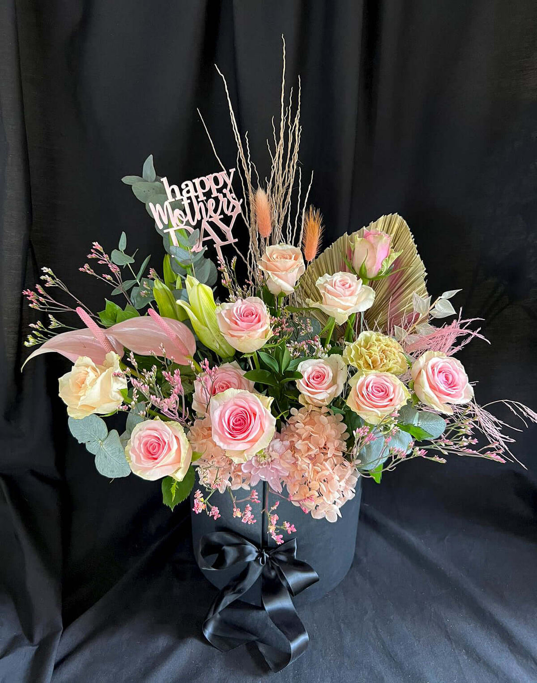 Flower-Mix-in-graphite-Box-DodoMarket-delivery-Mauritius