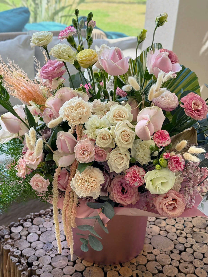 Luxury-of-the-Day-Exclusive-Flowers-Composition-Large-DodoMarket-delivery-Mauritius