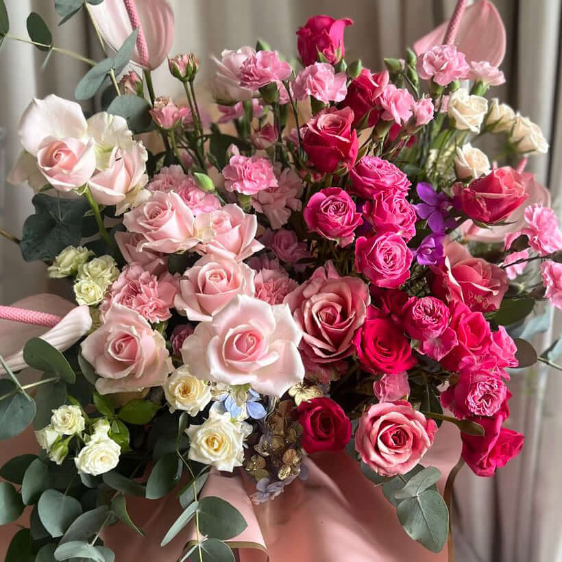 Luxury of the Day Flower Arrangement delivery in Mauritius