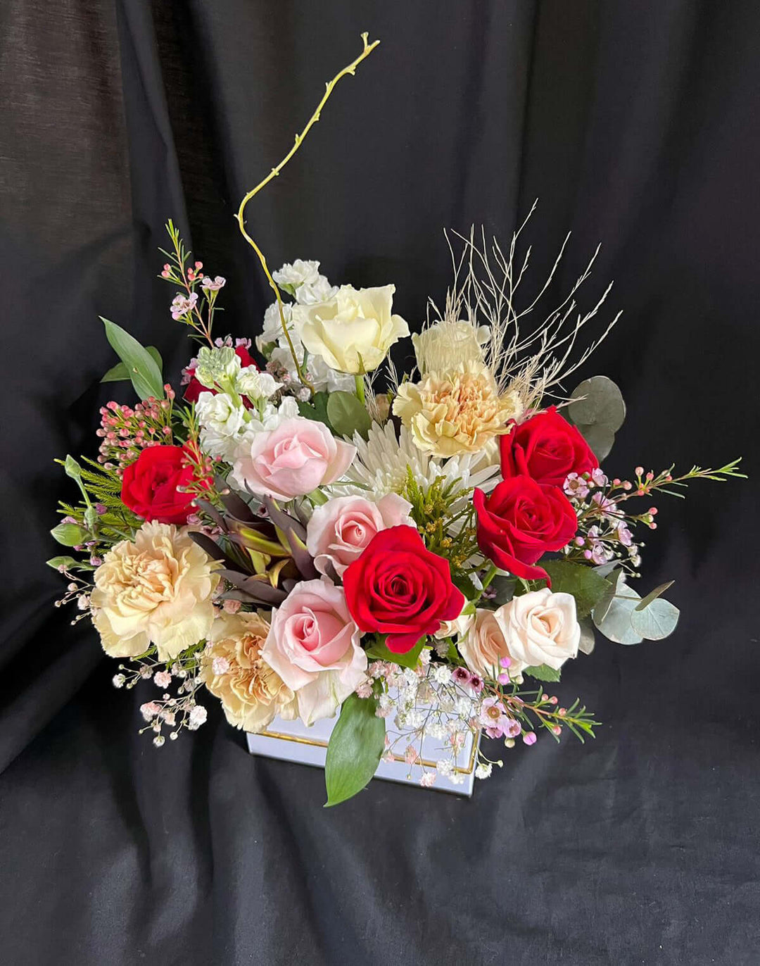 Mixed-Flower-Square-Box-Vibrant-Touch-DodoMarket-delivery-Mauritius