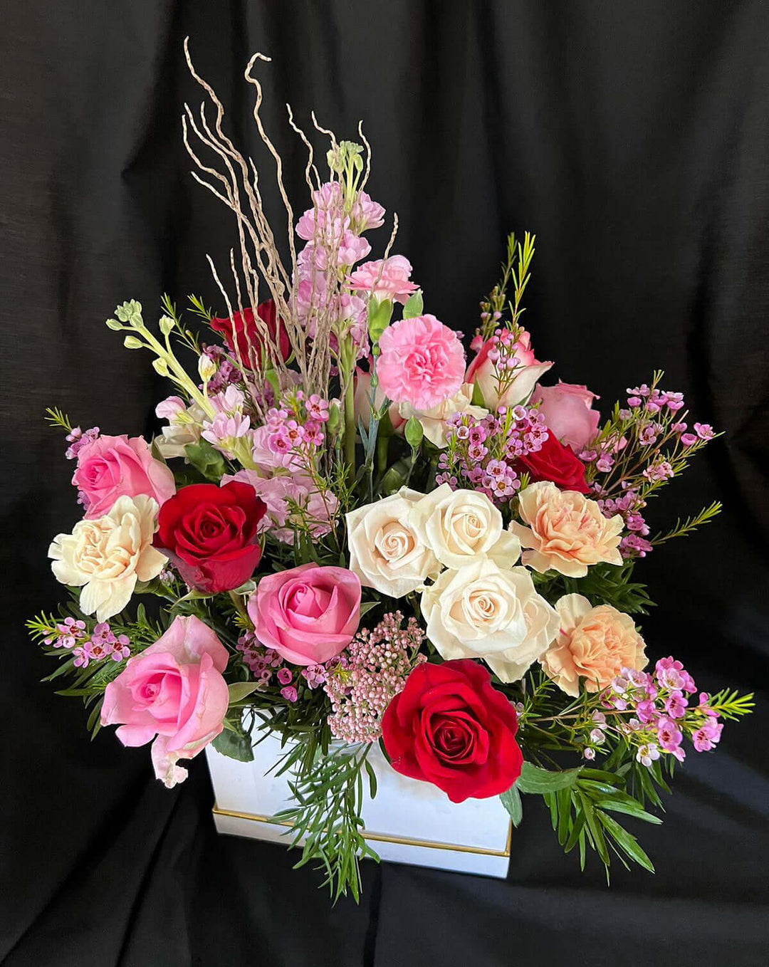 Mixed-Flower-Square-White-Box--XL-Vibrant-Touch-DodoMarket-delivery-Mauritius