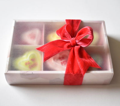 Valentine_s-Day-Donuts-Gift-Box-DodoMarket-Delivery-Mauritius