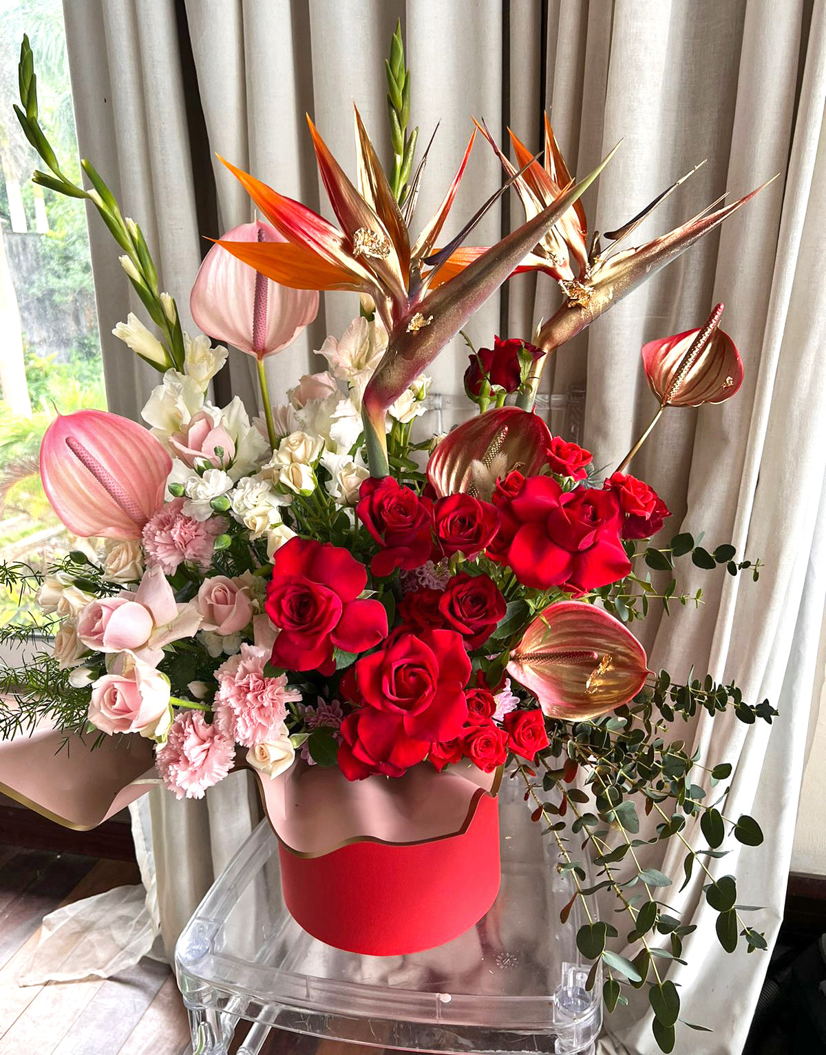 valentines-DodoMarket-flowers-delivery-Secret-Garden-red-exotic-Super-Large