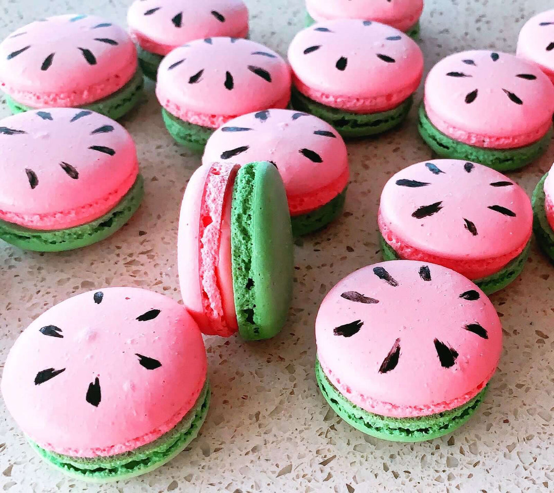 Macarons Gift Box - Tropical Island - Watermelon macaron - DodoMarket delivery Mauritius