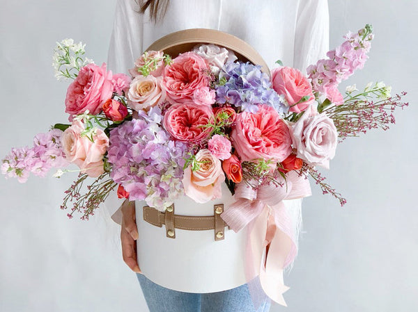 DodoMarket-delivery-Mauritius-women-flowers-gifts.jpg