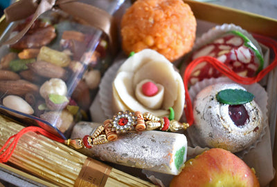 Rakhi-bracelet-Special-Sweets-Gift-Box-Collection-DodoMarket-delivery-Mauritius