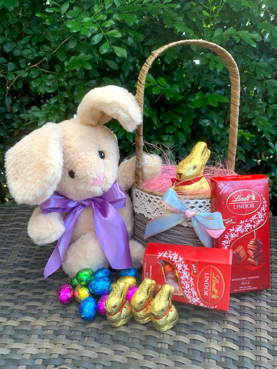 Classic-Easter-Basket-Plush-DodoMarket-delivery-Mauritius