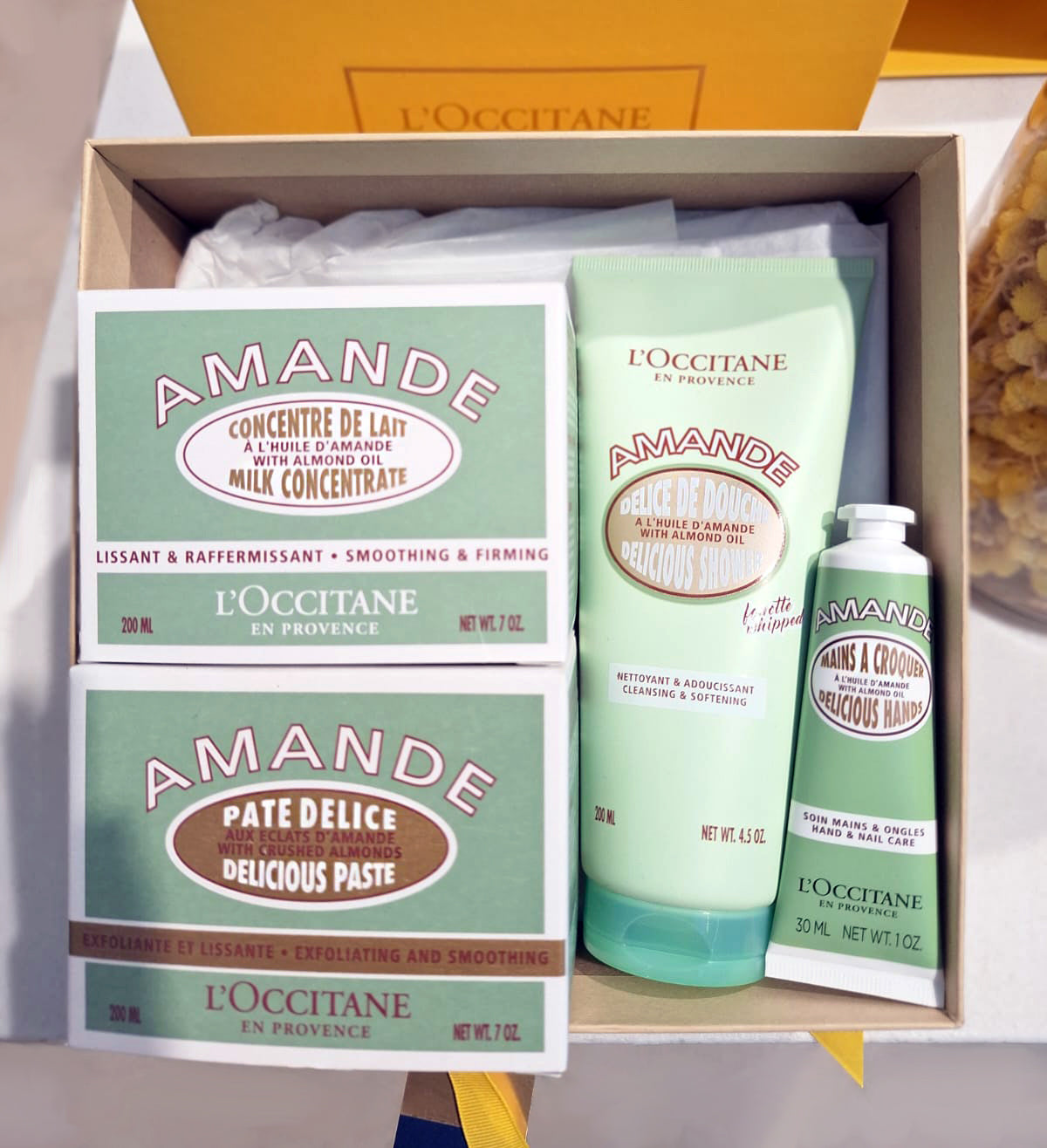 Almond-Body-Lux-Giftset-DodoMarket-Delivery-Mauritius