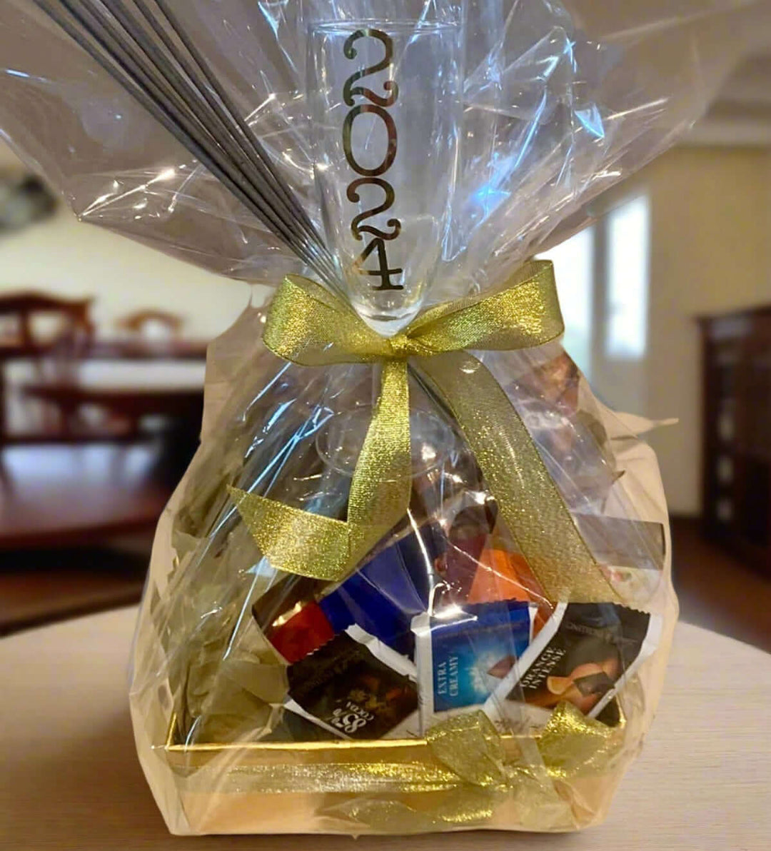 Appreciation-hamper-champagne-wrap-DodoMarket-delivery-Mauritius
