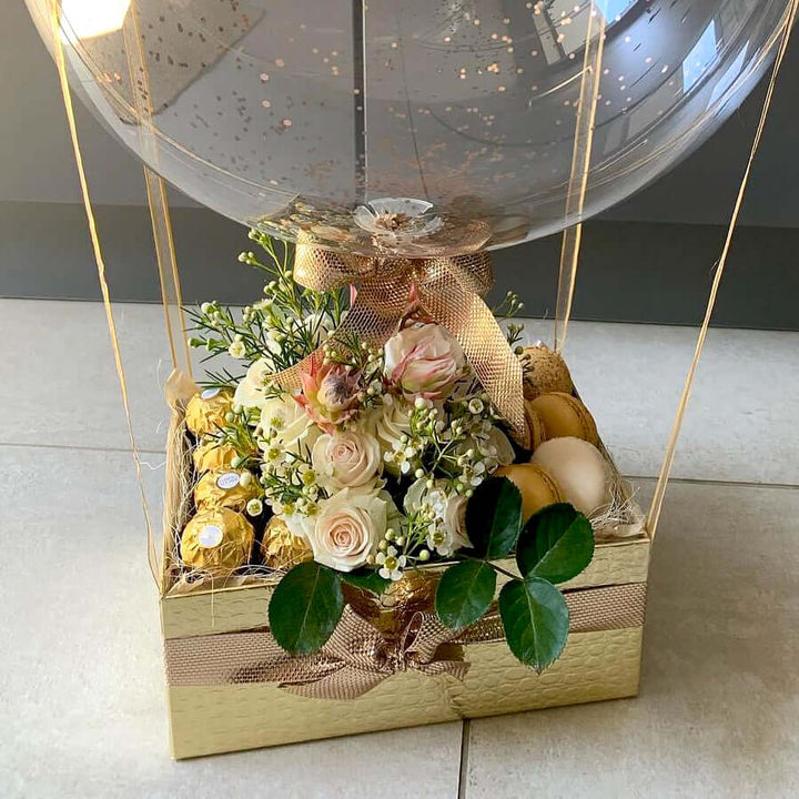 Balloon-Flowers-Macarons-Chocos-Box-Large-DodoMarket-delivery-Mauritius