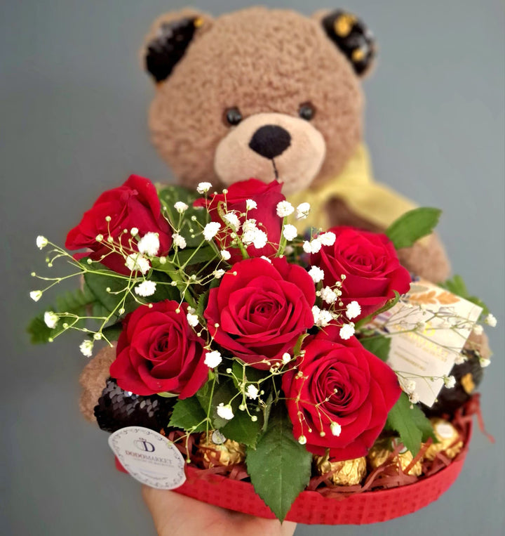 Bear-Hugs-true-roses-Hamper-DodoMarket-delivery-Mauritius