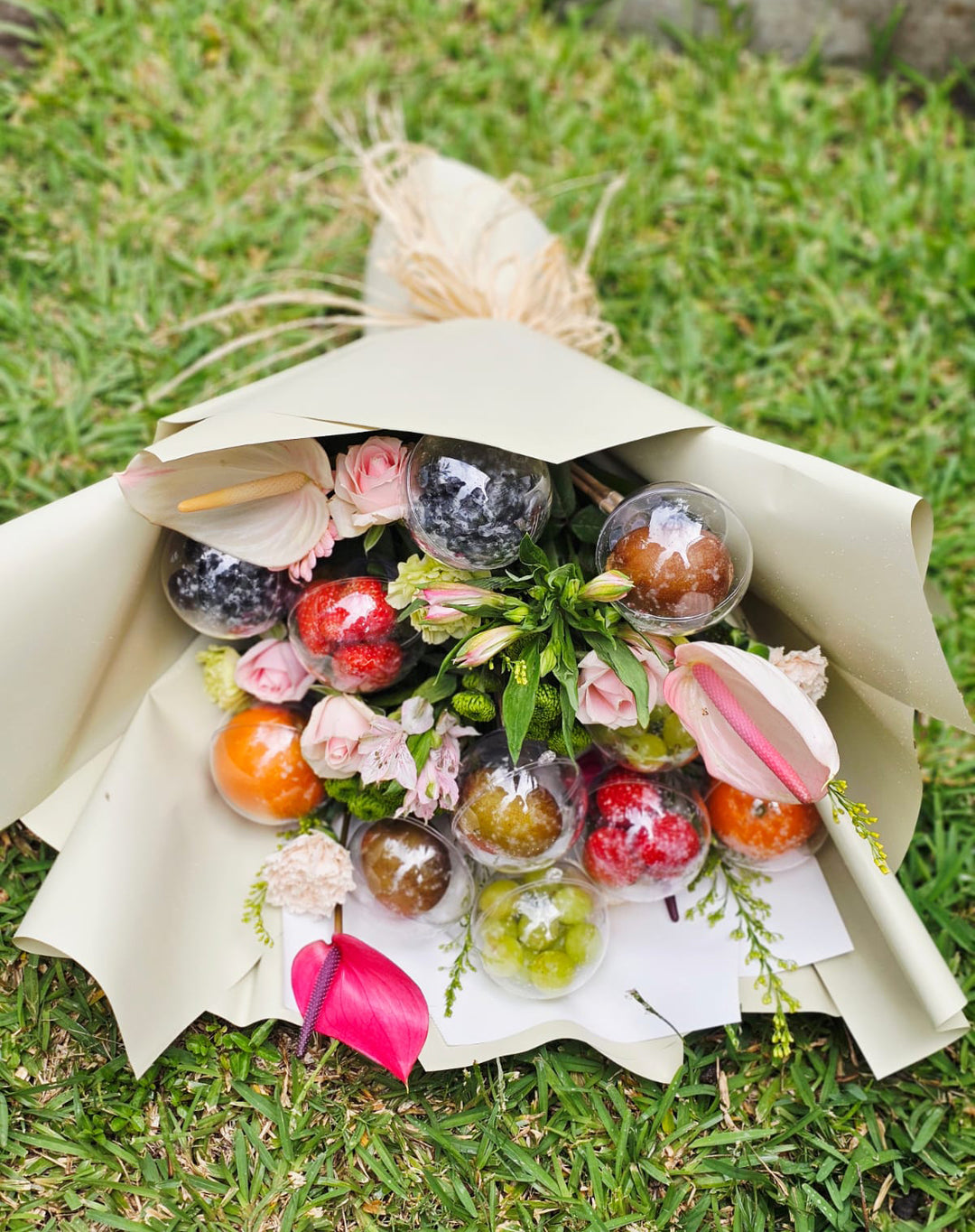 Blooming-Bounty-Fruit-Bouquet-DodoMarket-delivery-Mauritius