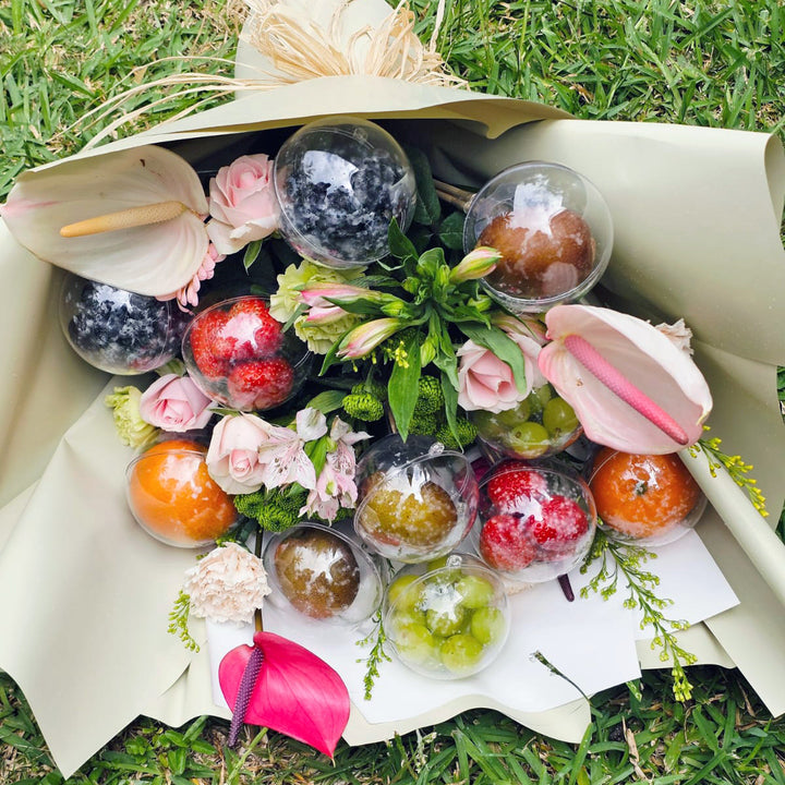 Blooming-Bounty-Fruit-Bouquet-closer-DodoMarket-delivery-Mauritius