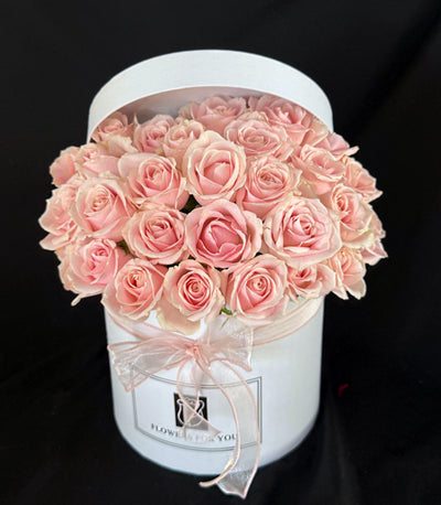 Blush-roses-white-box-XL-DodoMarket-delivery-Mauritius