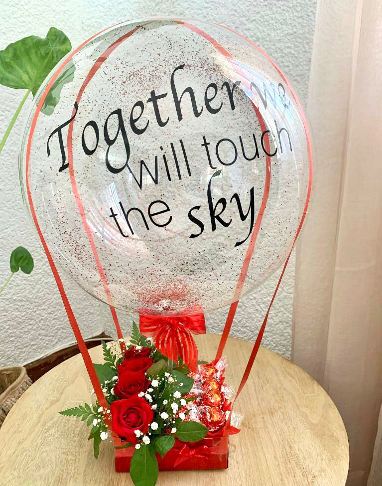 Bubble-Balloon-Box-Flowers-Valentines-small-DodoMarket-delivery-Mauritius