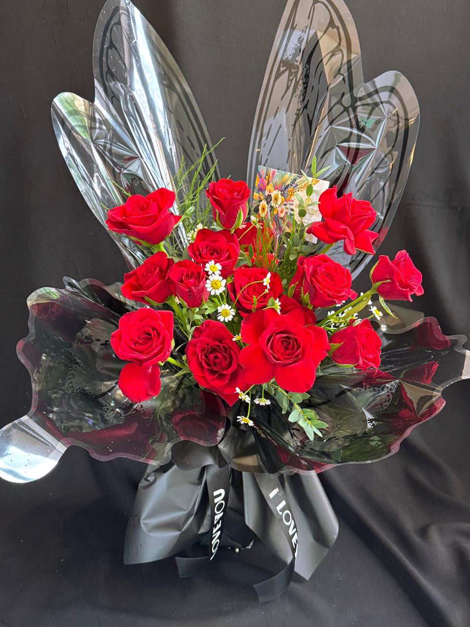 Butterfly-Dream-Roses-Bouquet-style-DodoMarket-delivery-Mauritius