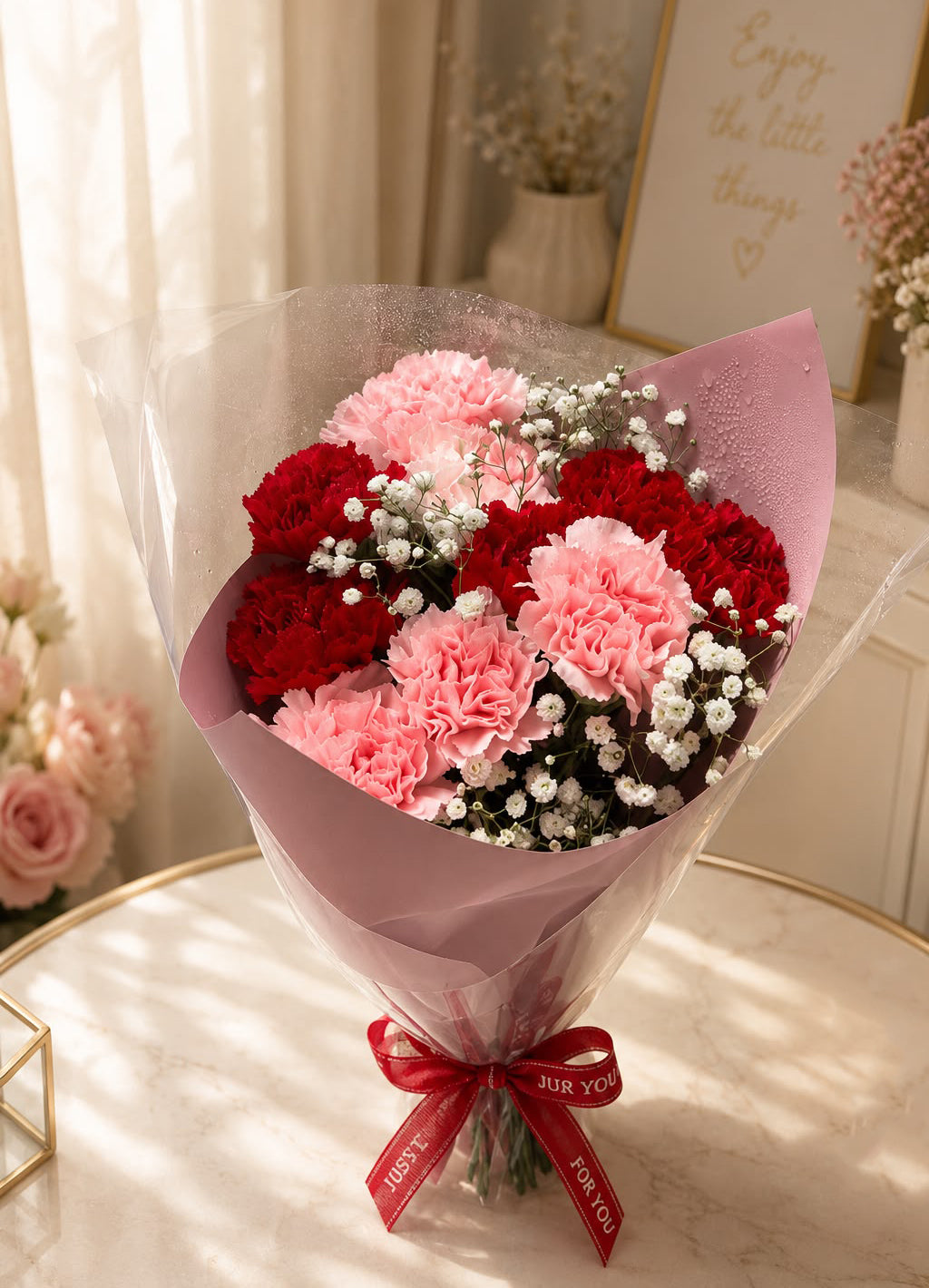 Carnation-Kiss-bouquet-interior-DodoMarket-delivery-Mauritius