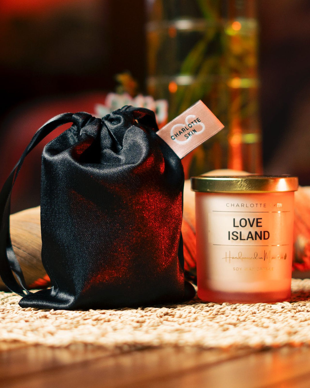 Charlotte-Skin-Candle-Glass-Jar-Sandalwood-Serenade-DodoMarket-delivery-Mauritius