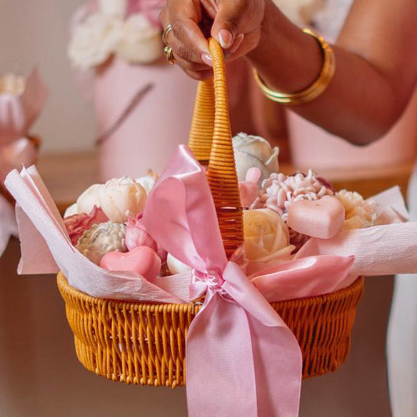 Charlotte-Skin-Flower-Candle-Basket-Large-DodoMarket-delivery-Mauritius