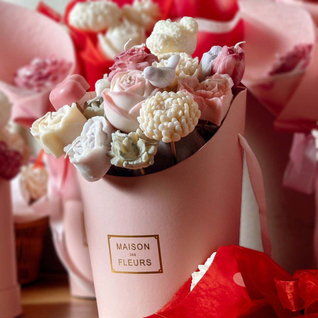 Charlotte-Skin-Flower-Candle-Bucket-DodoMarket-delivery-Mauritius