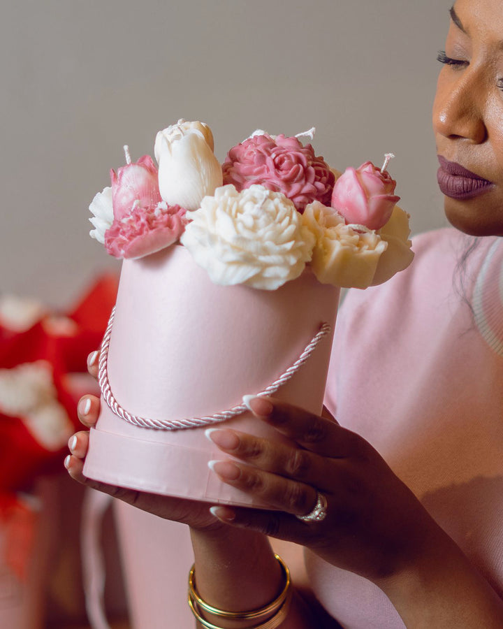 Charlotte-Skin-Pink-Box-Candle-Bouquet-Small-DodoMarket-delivery-Mauritius