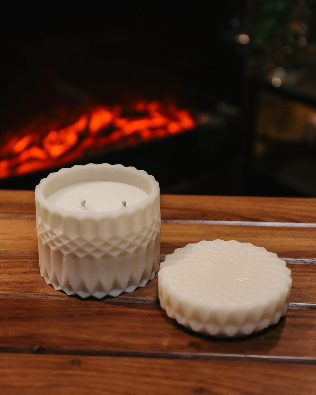 Charlotte-Skin-Timeless-Aura-Candle-Collection-Rhombic-DodoMarket-delivery-Mauritius