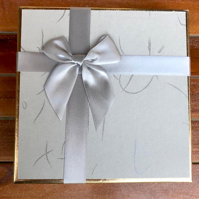 Chocolate-Box-Silver-bow-Christmas-Gift-DodoMarket-Delivery-Mauritius