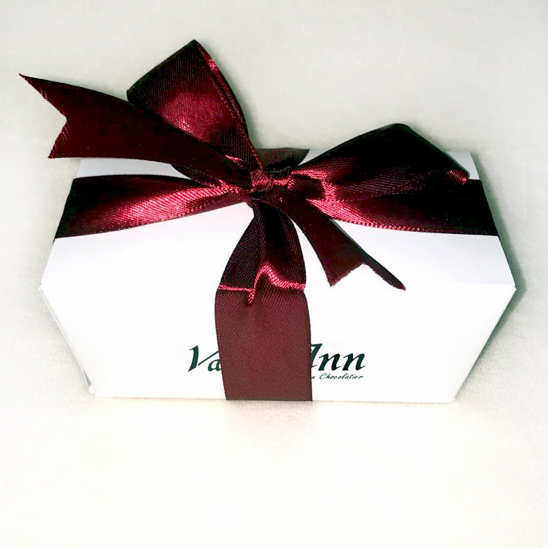 Chocolate Gift Box - Assorted White