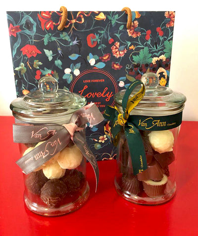 Chocolate-jars-assorti-Delice-Gift-Bag-red-DodoMarket-Delivery-Mauritius