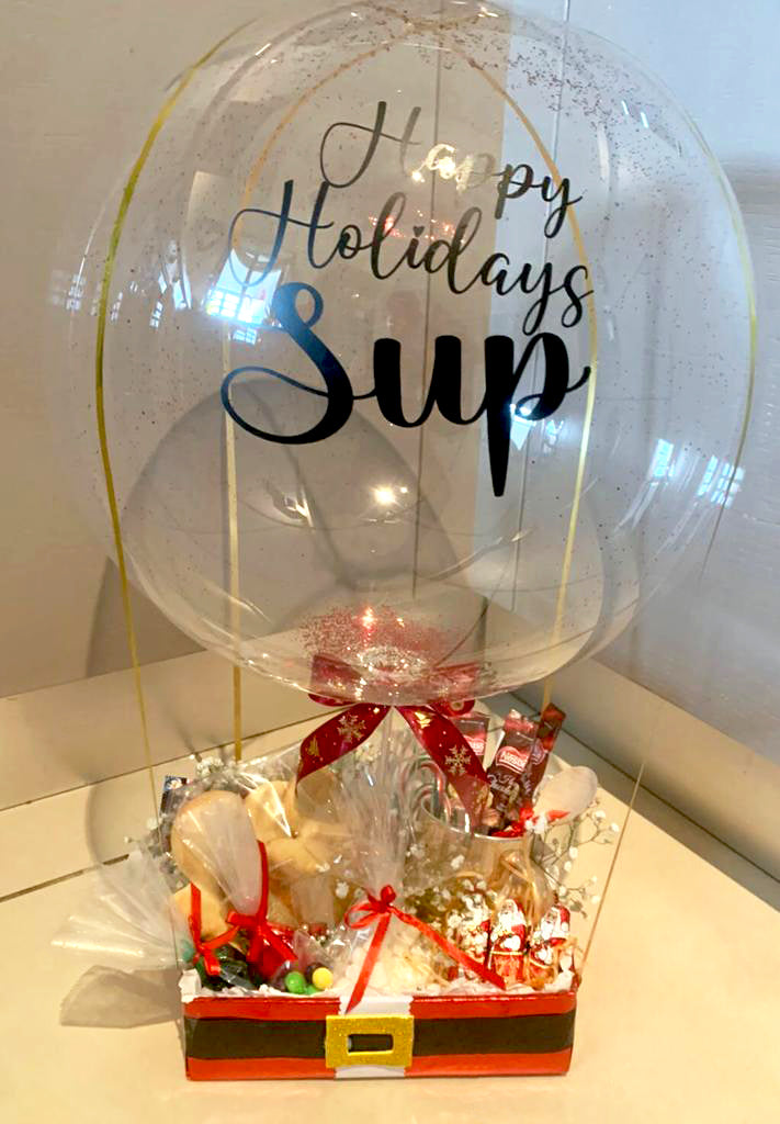 Christmas-Hamper-Gingerbread-Decor-Kit-Large-Bubble-Balloon-DodoMarket-delivery-Mauritius