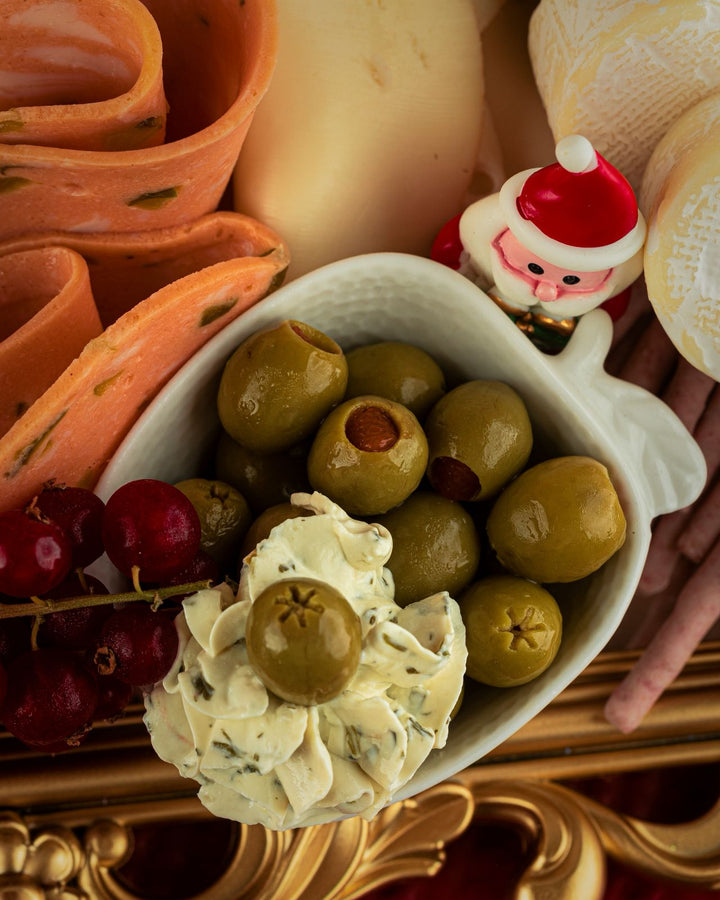 Christmas-Luxe-Charcuterie-Board-details-DodoMarket-delivery-Mauritius