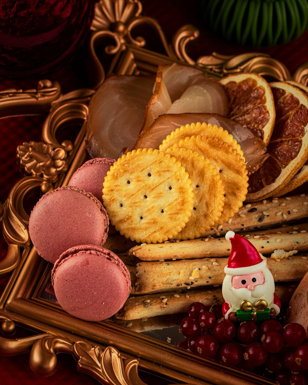Christmas-Luxe-Charcuterie-Board-macarons-DodoMarket-delivery-Mauritius