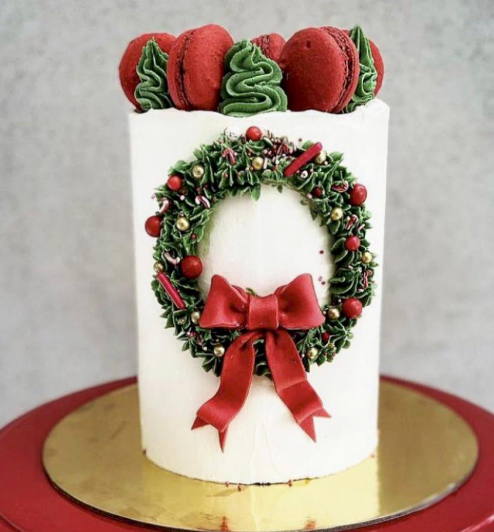Christmas-Mini-Cake-with-Macarons-Santas-Special-2024-Dodomarket-delivery-Mauritius