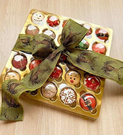 Christmas-themed-Macarons-gift-box-25-DodoMarket-delivery-Mauritius