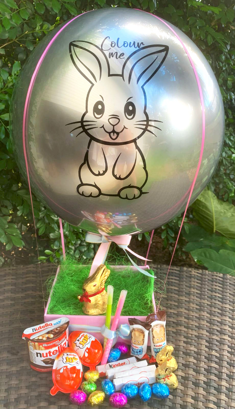Color-me-Easter-balloon-hamper-DodoMarket-delivery-Mauritius