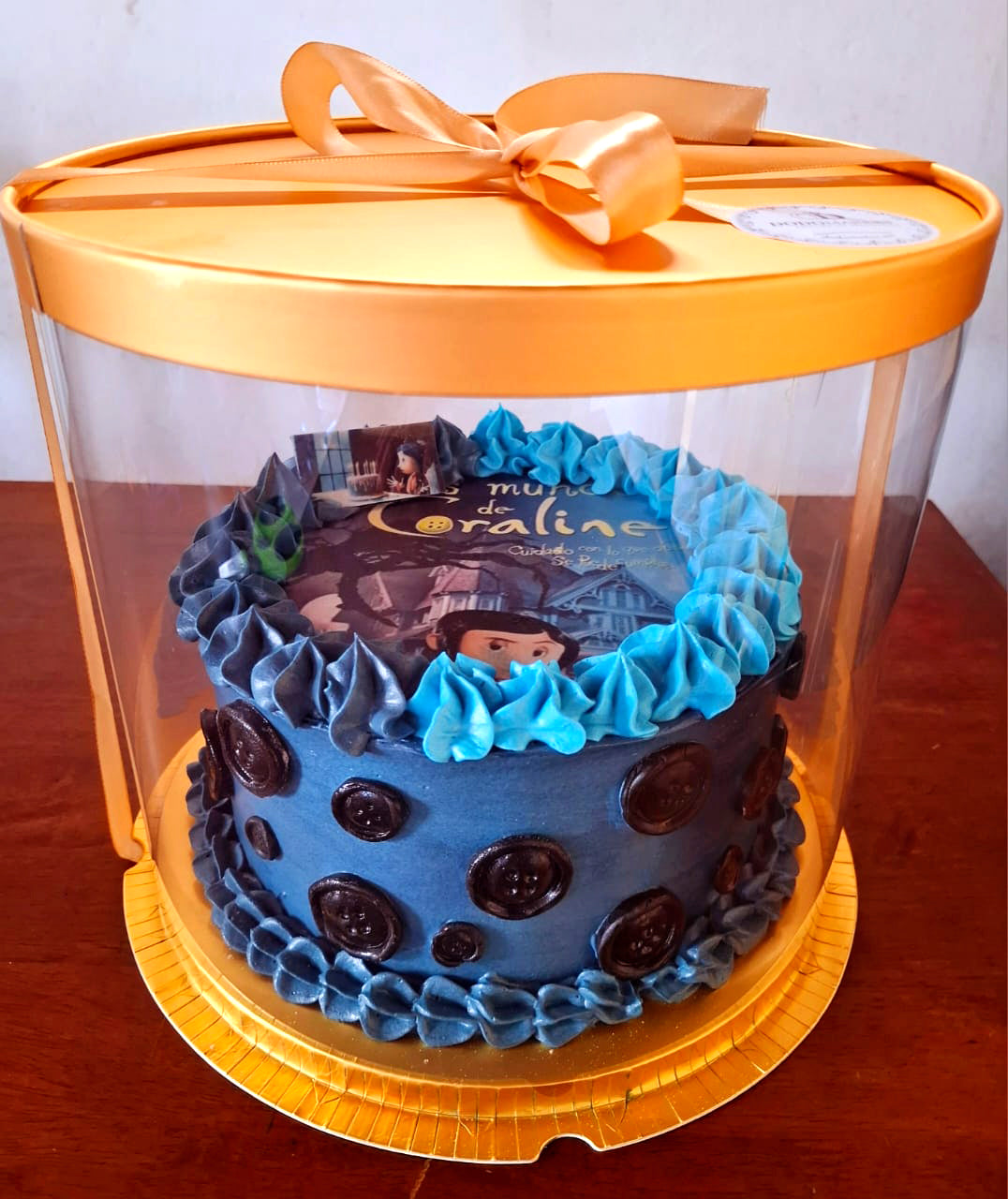 Coraline-gothic-birthday-Cake-in-box-DodoMarket-delivery-Mauritius