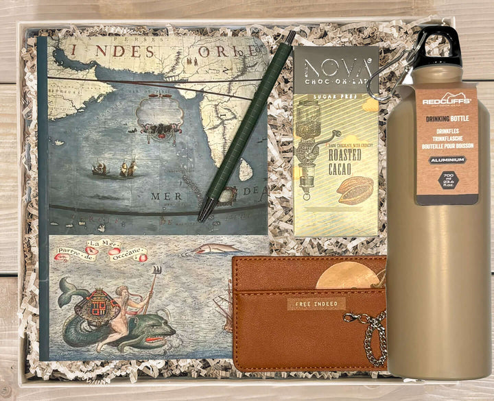 TRAVELER GIFT BOX