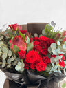 Bouquet de Fleurs - Crimson Noir