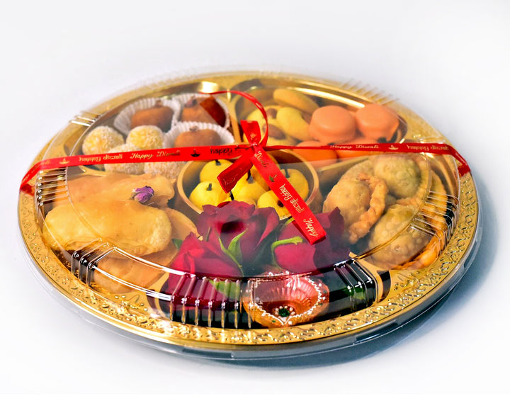 Diwali-2023-sweets-flowers-gift-set-covered-Dodomarket-delivery-Mauritius
