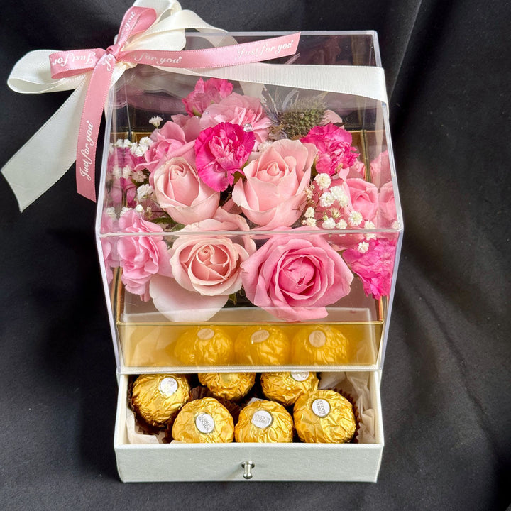 Enchantment-pink-roses-white-Box-Ferrero-DodoMarket-delivery-Mauritius