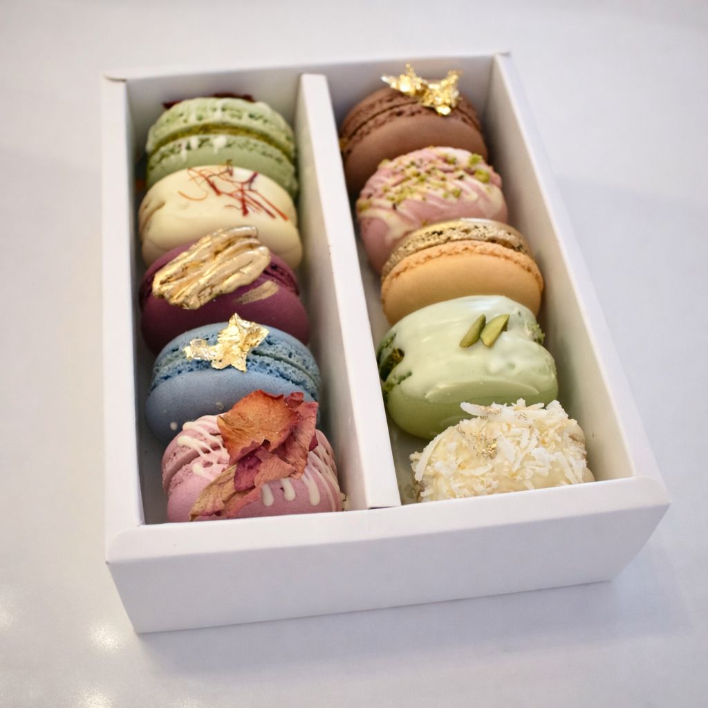 Exquisite-Oriental-Macaron-Giftbox-Classic-Box-DodoMarket-delivery-Mauritius