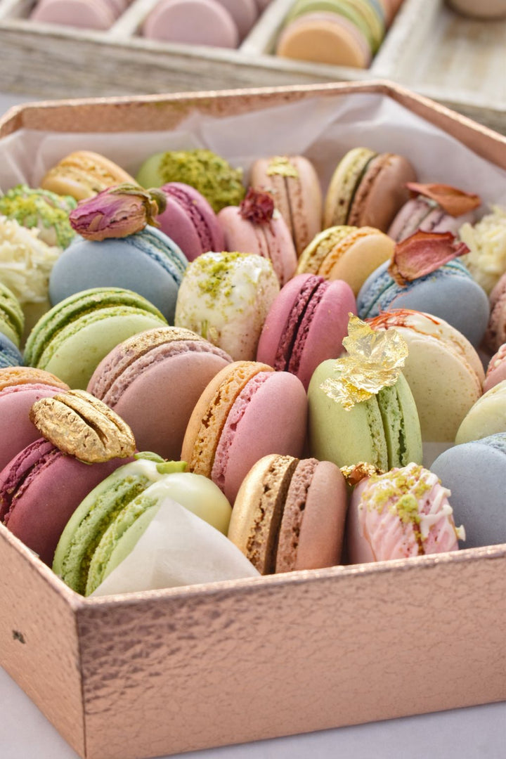Exquisite-Oriental-Macaron-Giftbox-closer-DodoMarket-delivery-Mauritius
