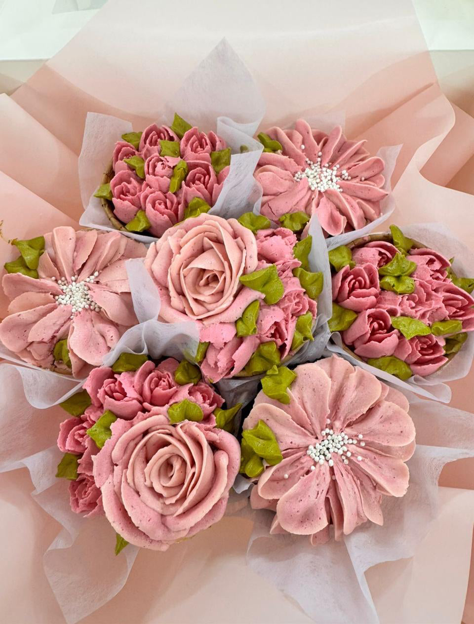 Floral-Cupcakes-Bouquet-pink-DodoMarket-delivery-Mauritius