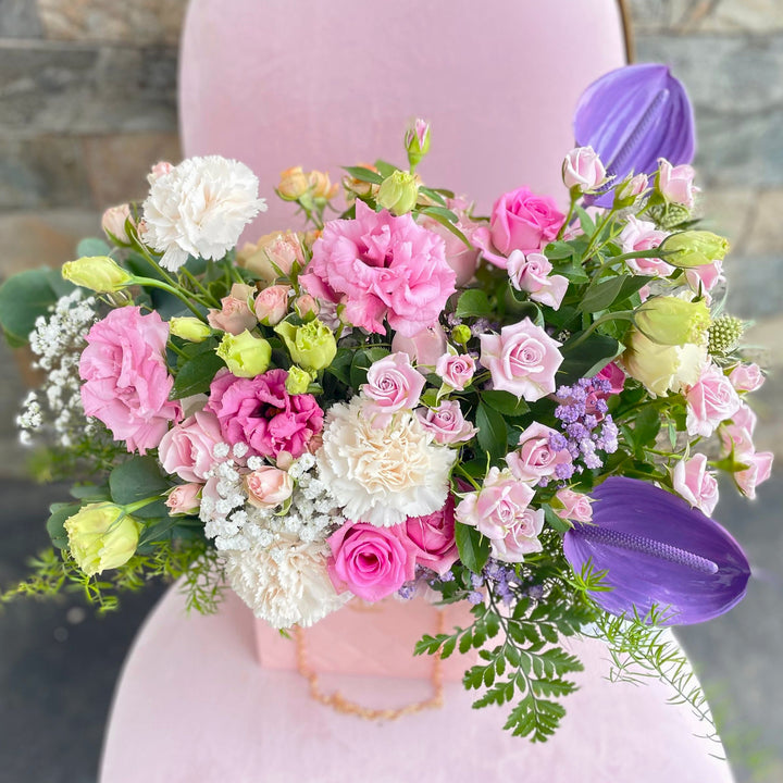 Flower-Bag-In-Style-pink-closer-DodoMarket-delivery-Mauritius