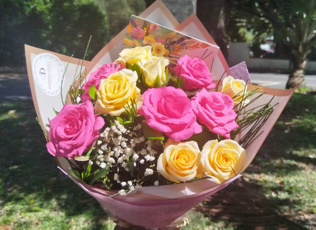 Flower-Bouquet-Rose-Elegance-10-roses-DodoMarket-delivery-Mauritius