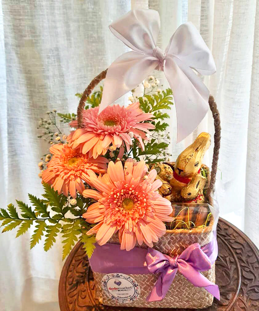 Flower-Macaron-Easter-Basket-packed-DodoMarket-delivery-Mauritius