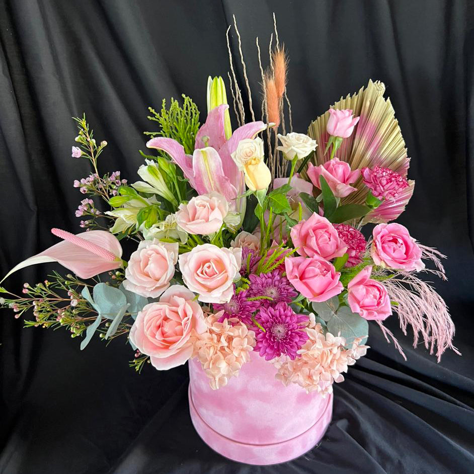 Flower-Mix-in-pink-Box-DodoMarket-delivery-Mauritius