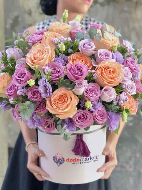 Roses & Chocolate Heart - Livraison de cadeaux aux EAU - Achetez en ligne !  – The Perfect Gift® Dubaï